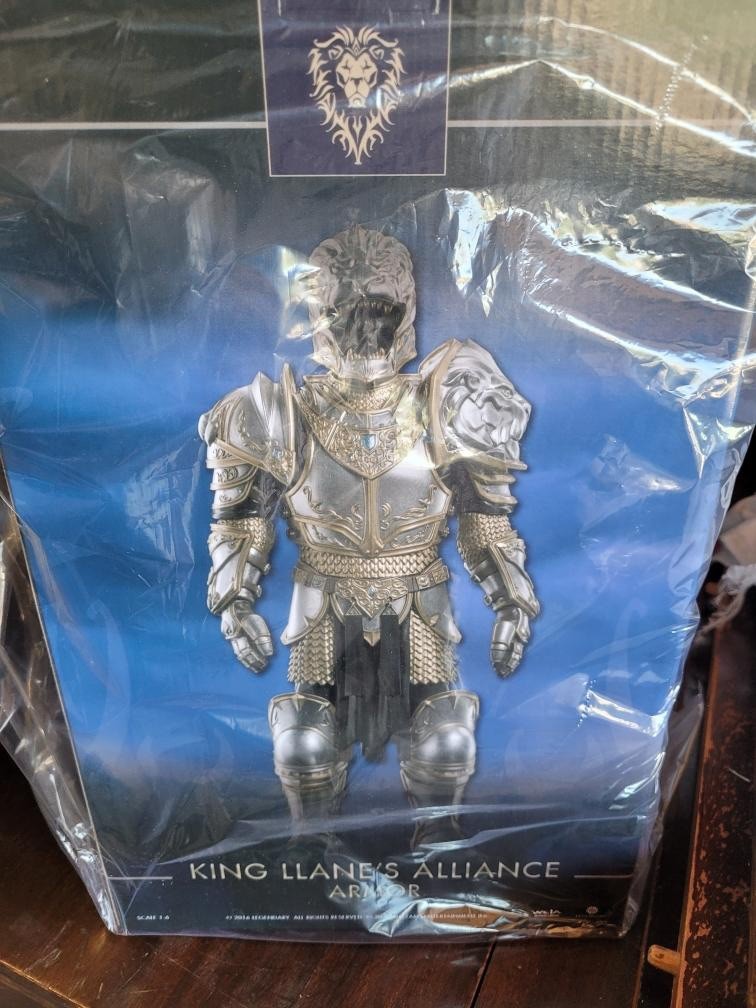King Lane Statue Blizzard World of Weta Workshop