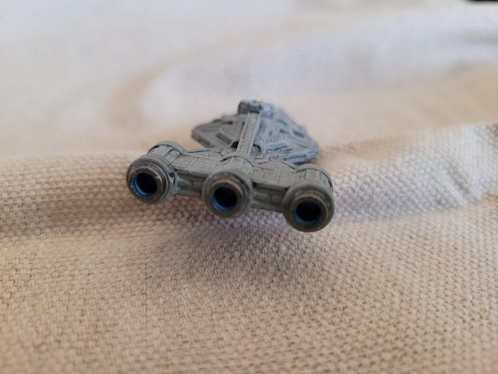 Star Wars armada  Aqruitens Light Cruiser 