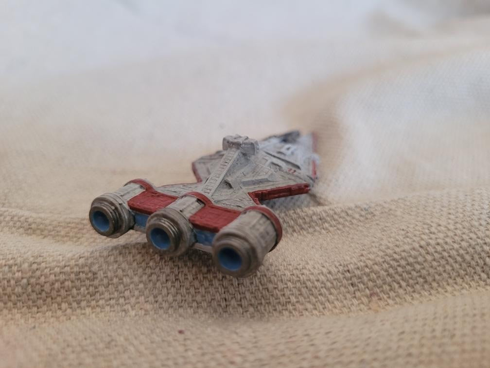 Star Wars armada  Aqruitens Light Cruiser 